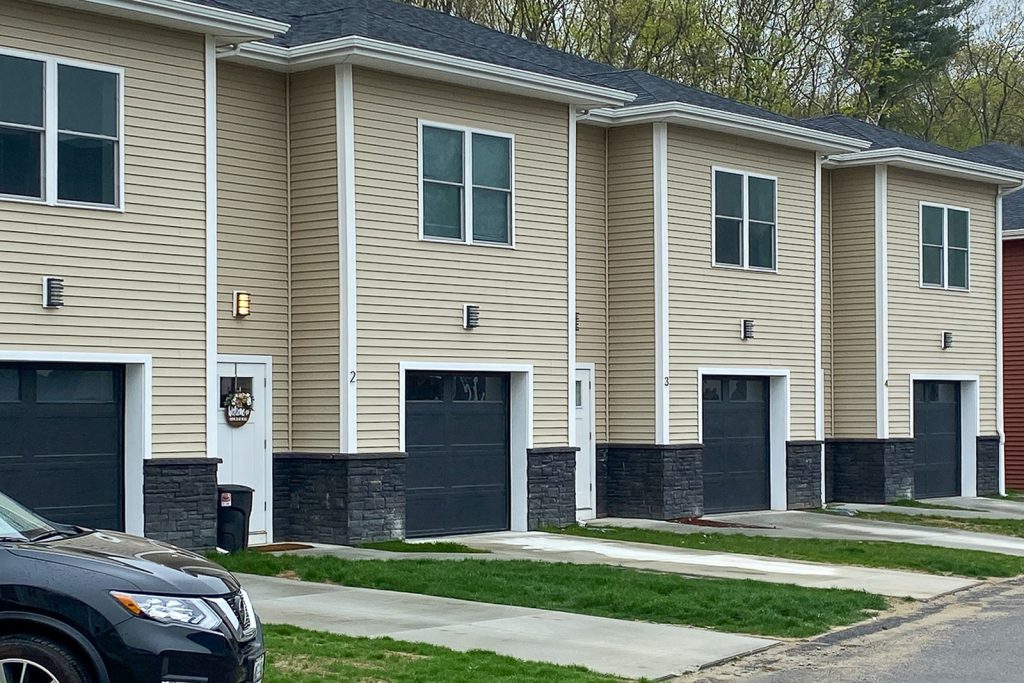Boulder Farms Townhomes Cuts Energy Use Nearly 50% with Amvic™ ICF